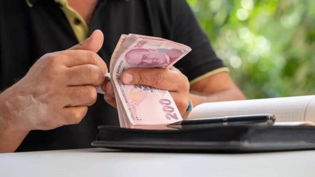 42 yaşında emeklilik geliyor! 2023'e girerken milyonlarca kişiye iyi haber: EYT tartışmalarının ardından flaş düzenleme 5